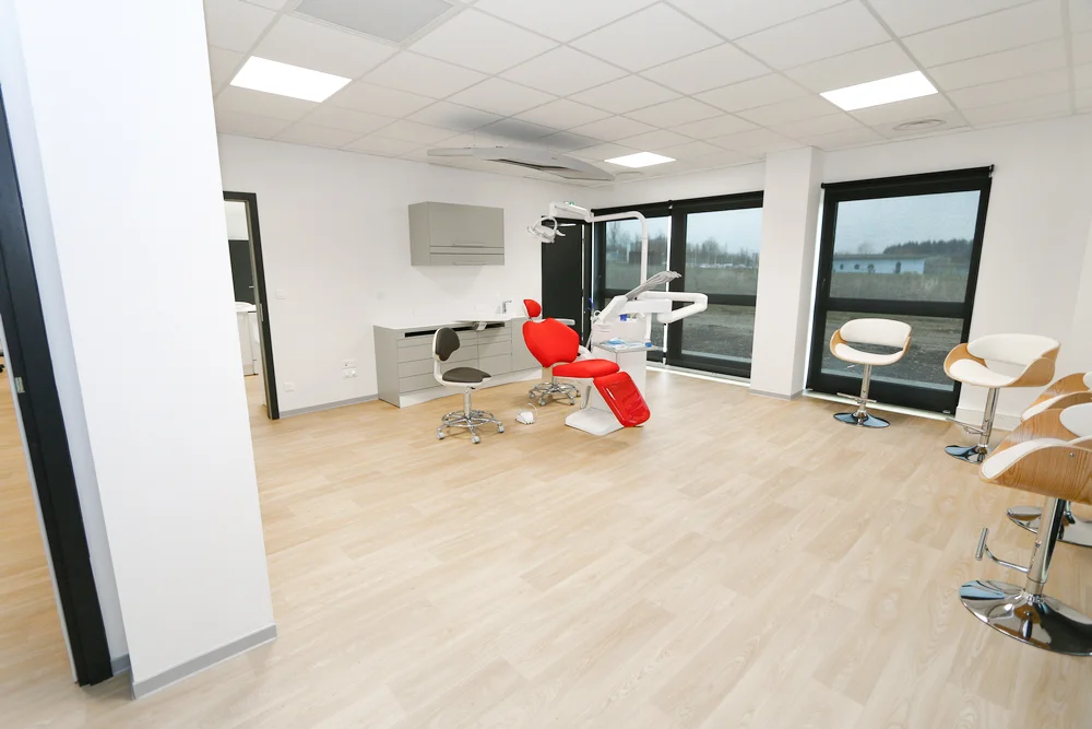 Photographie de la salle de soins, à l'école ELAN Dentaire Mulhouse