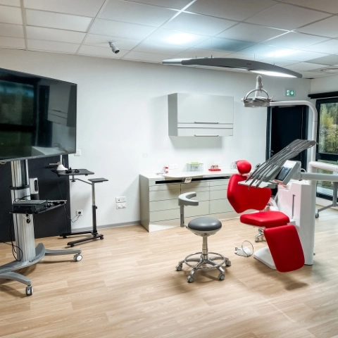 Photographie de notre salle de soins de l'école ELAN Dentaire Mulhouse